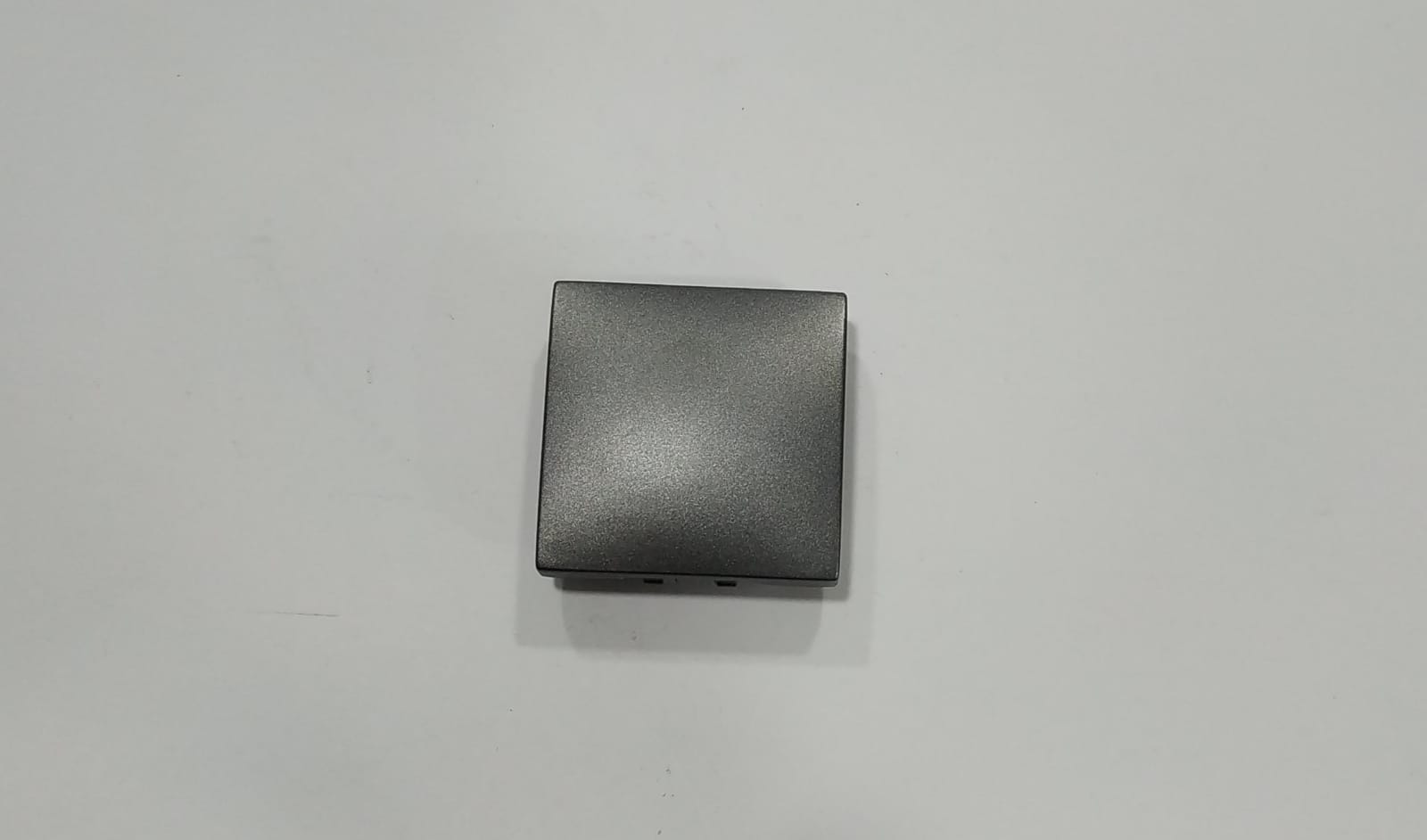 Tapa ciega ancha aluminio Schneider Unica Top U9‑866‑30