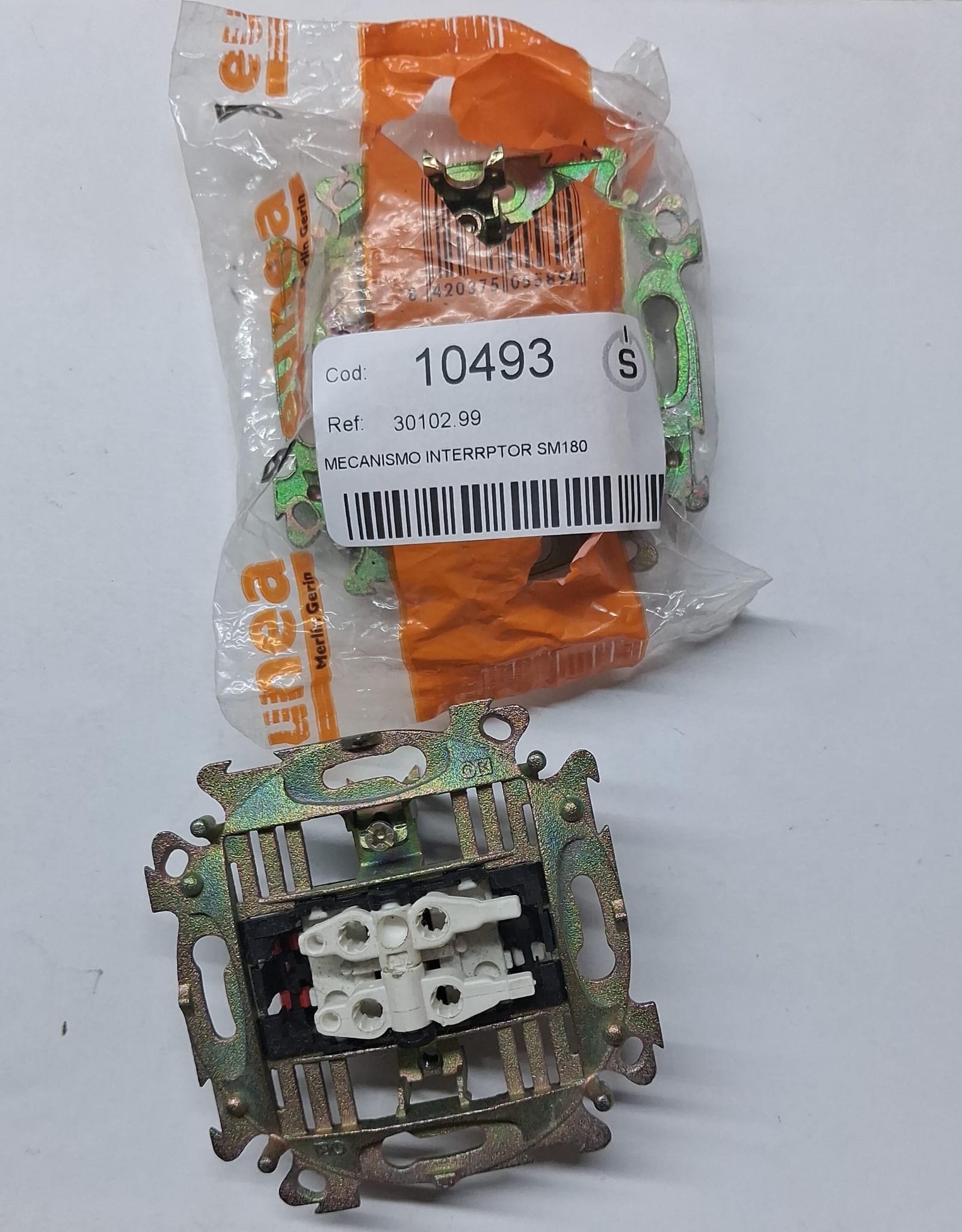 Interruptor Bipolar 10 A 250 V con Garras 30102.99 – No Nuevo