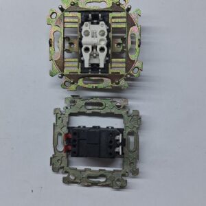 Doble Interruptor 10 A Sin Garras Gama SM 30112.99 – No Nuevo